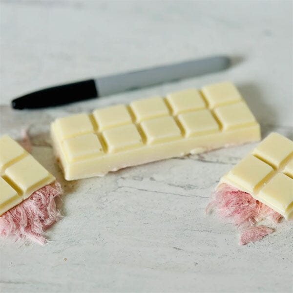 Hairy Angel White Chocolate Angel Hair Bar Filled with Pomegranate Turkish Floss Halva (50g) - Image 3