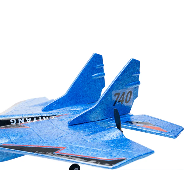 TopWinger: 2.4G Remote Control Fighter Jet with Extra Battery - Image 10